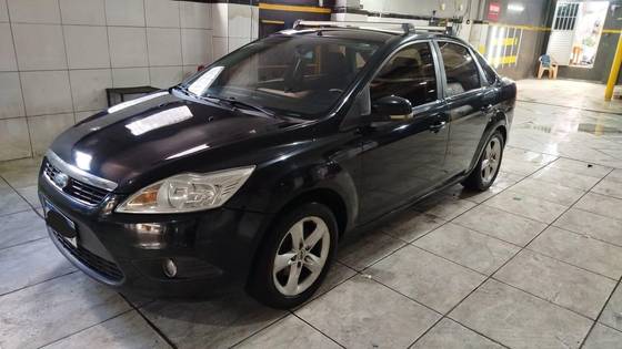 FORD FOCUS 1.6 GL 16V FLEX 4P MANUAL FORD FOCUS 1.6 GL 16V FLEX 4P MANUAL